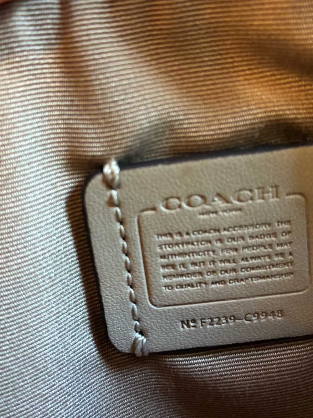 Coach C9948 Mini Gallery Crossbody in Gold/Chalk - Picture 7 of 8